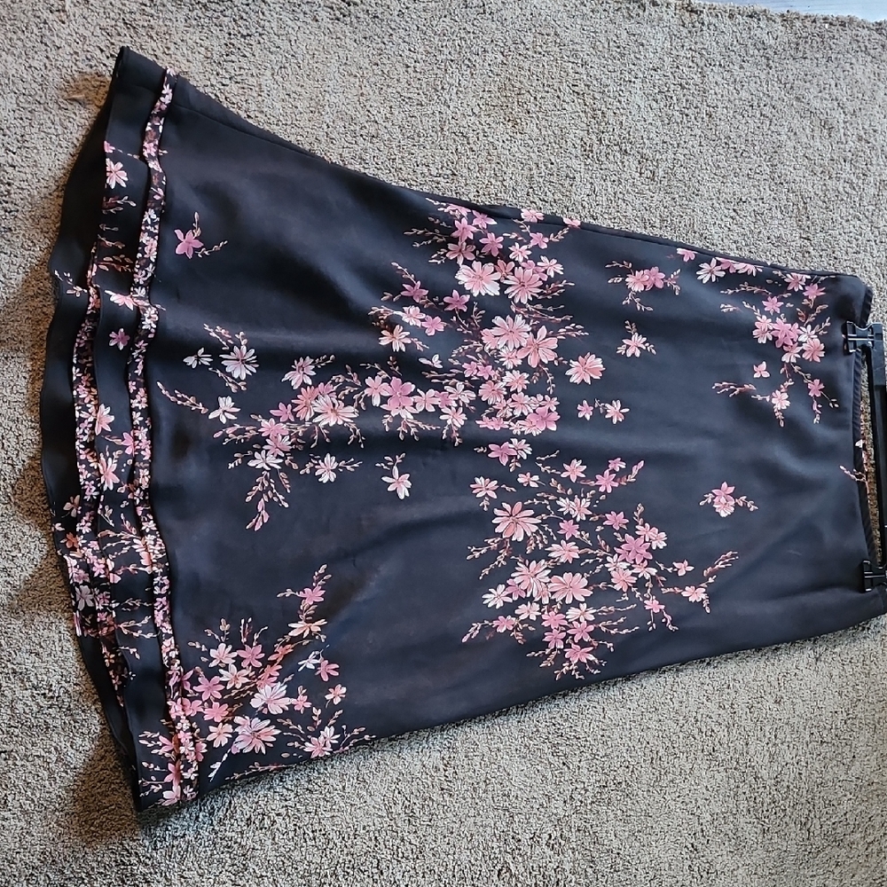Byer California Black and Pink Floral Size Medium Women's A-Line Skirt